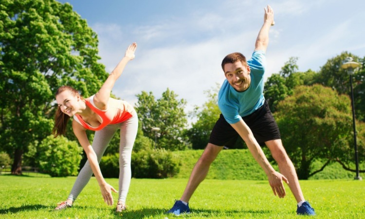 欧文突破防守送出制胜助攻